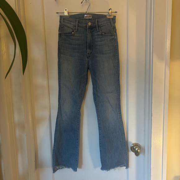 MOTHER Denim - Mother Denim The Hustler Two Step Ankle Fray In Thunderstruck Wash Size 26
